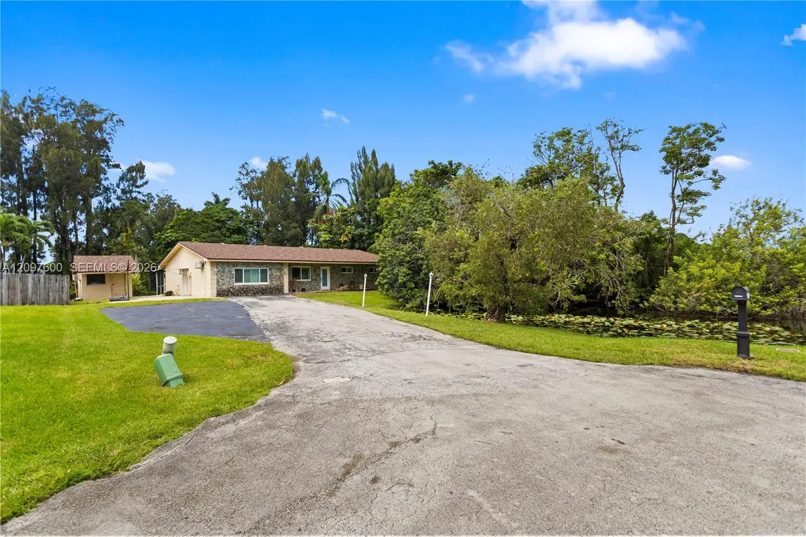 4801 SW 59th Ter, Davie FL 33314