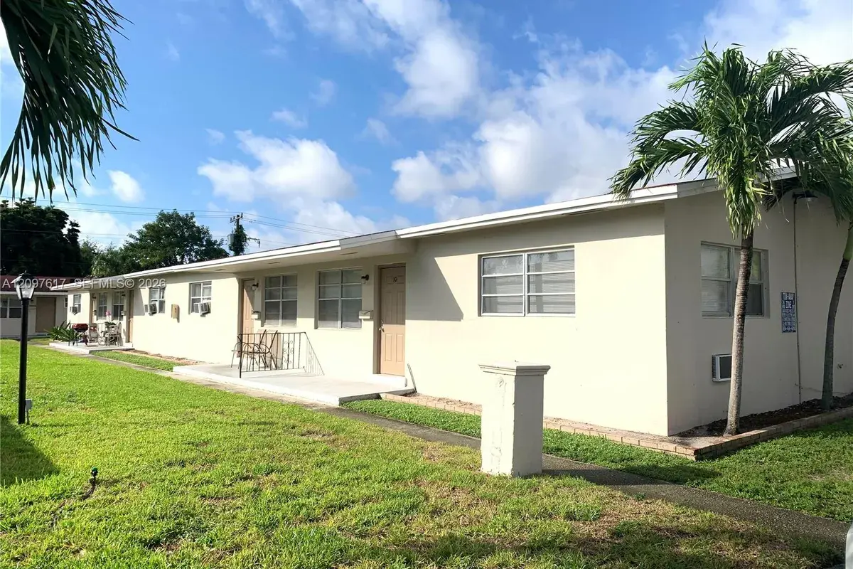 2220 Pierce St # 4, Hollywood FL 33020
