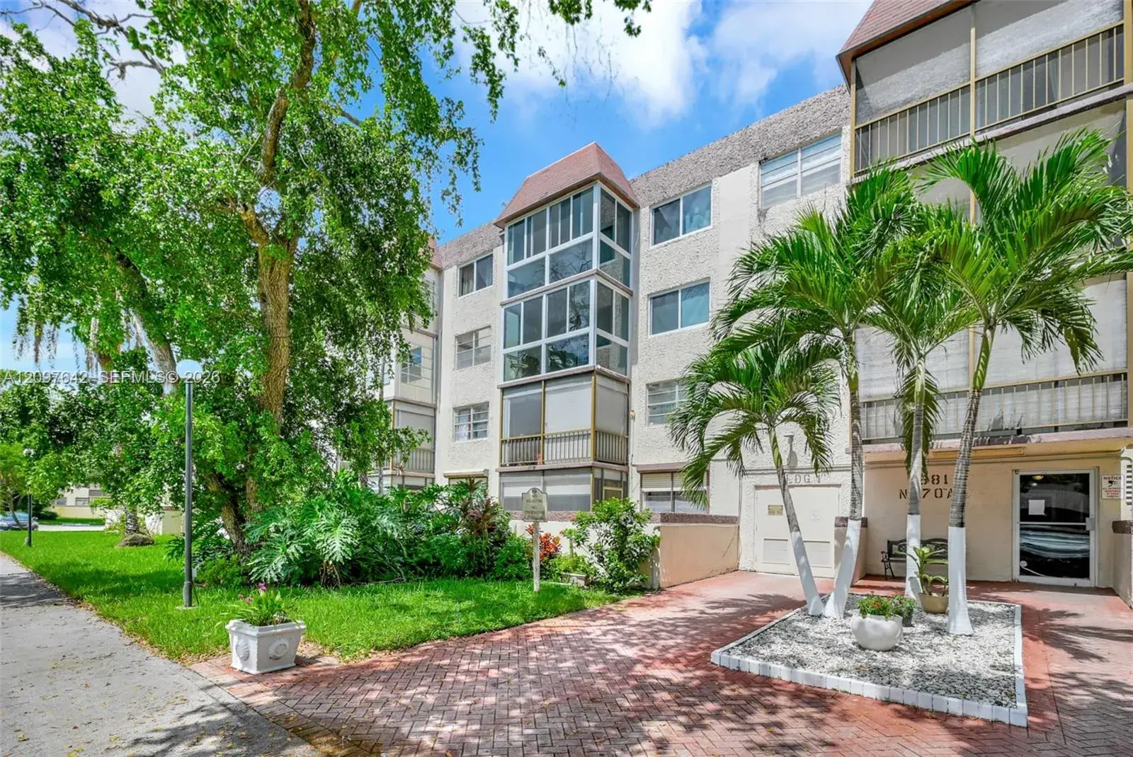 1681 NW 70th Ave # 205, Plantation FL 33313