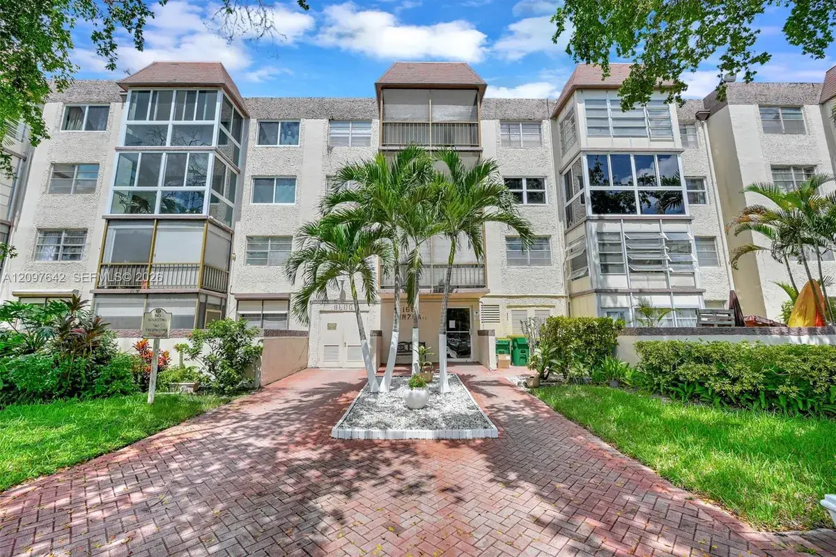 1681 NW 70th Ave # 205, Plantation FL 33313
