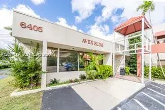6405 NW 36th St, Virginia Gardens FL 33166