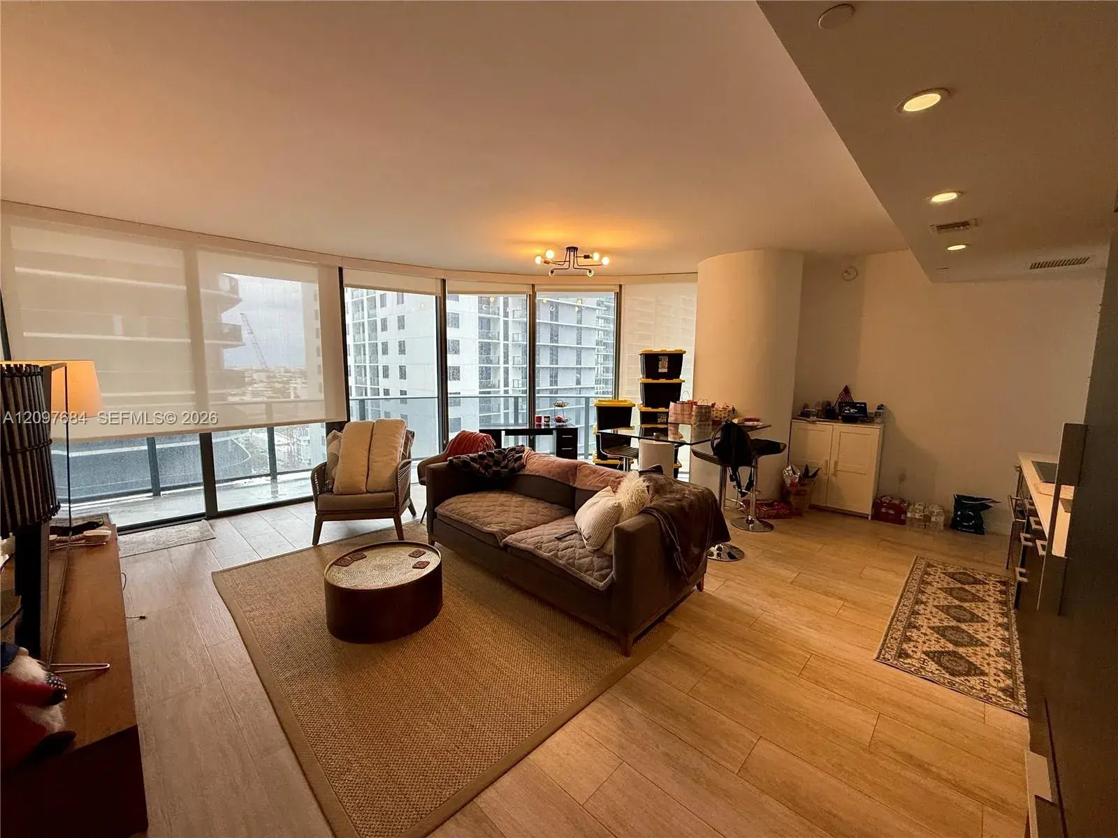 45 SW 9th St # 2308, Miami FL 33130