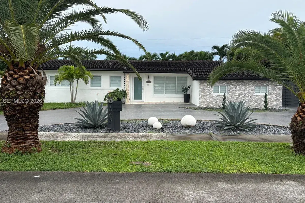 10450 SW 42nd Ter, Miami FL 33165