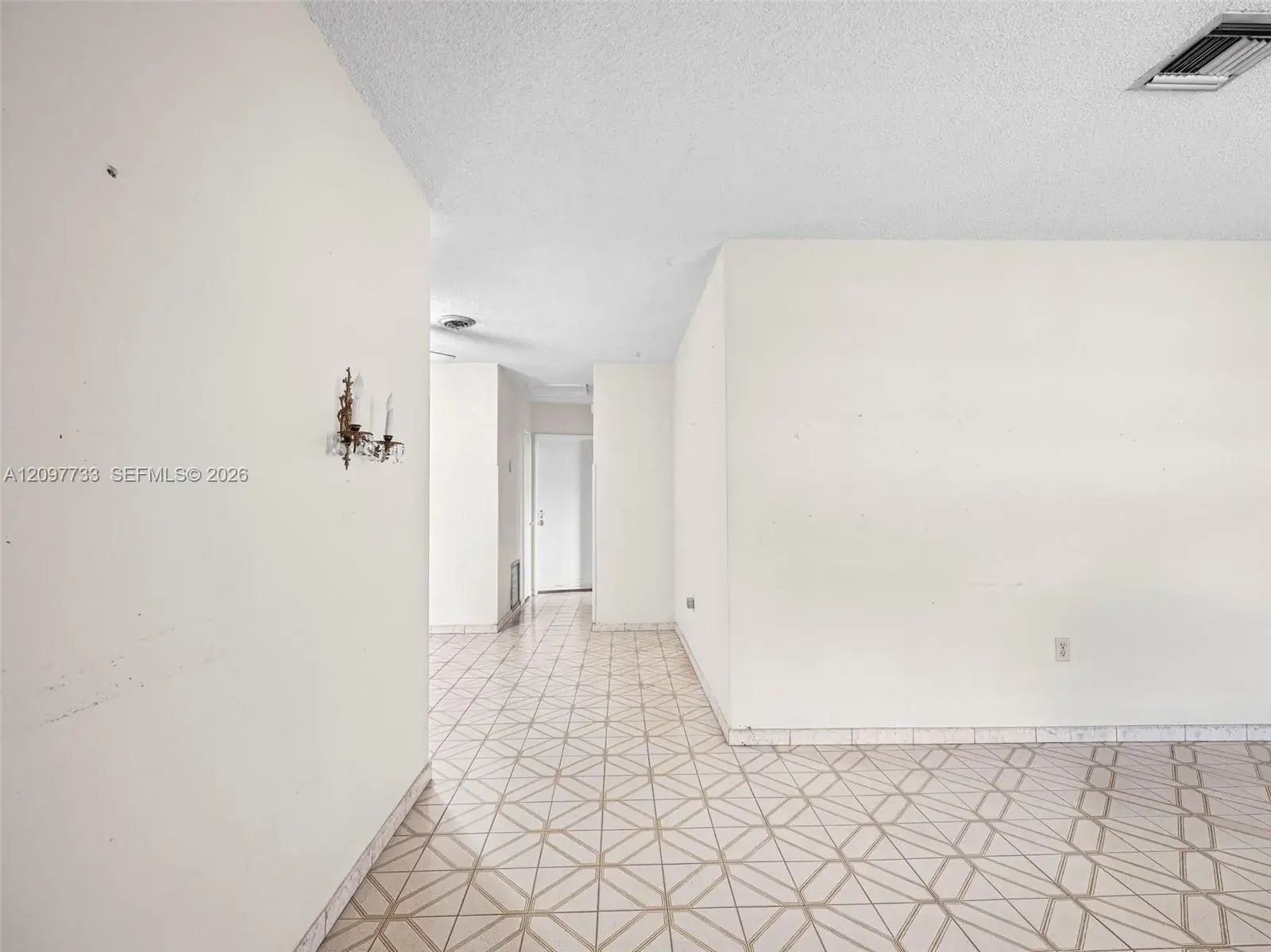 743 E 29th St, Hialeah FL 33013