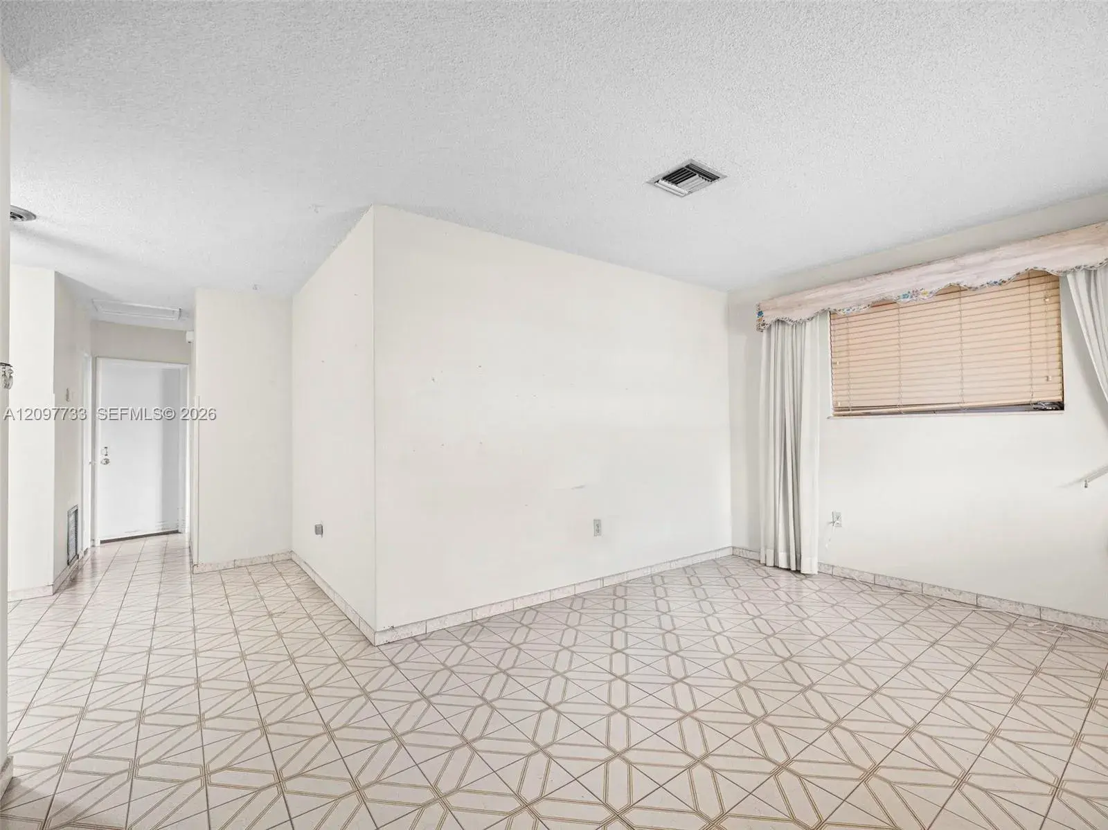 743 E 29th St, Hialeah FL 33013