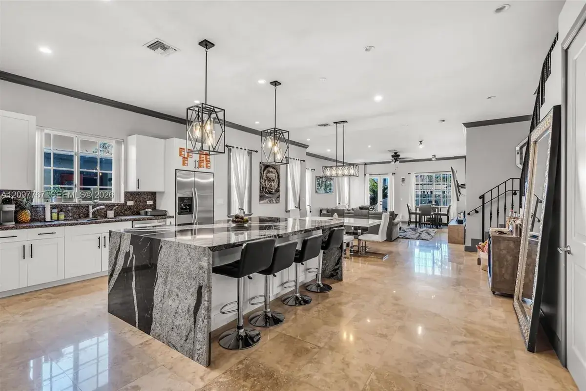 1207 SW 4th Ave # 1, Fort Lauderdale FL 33315