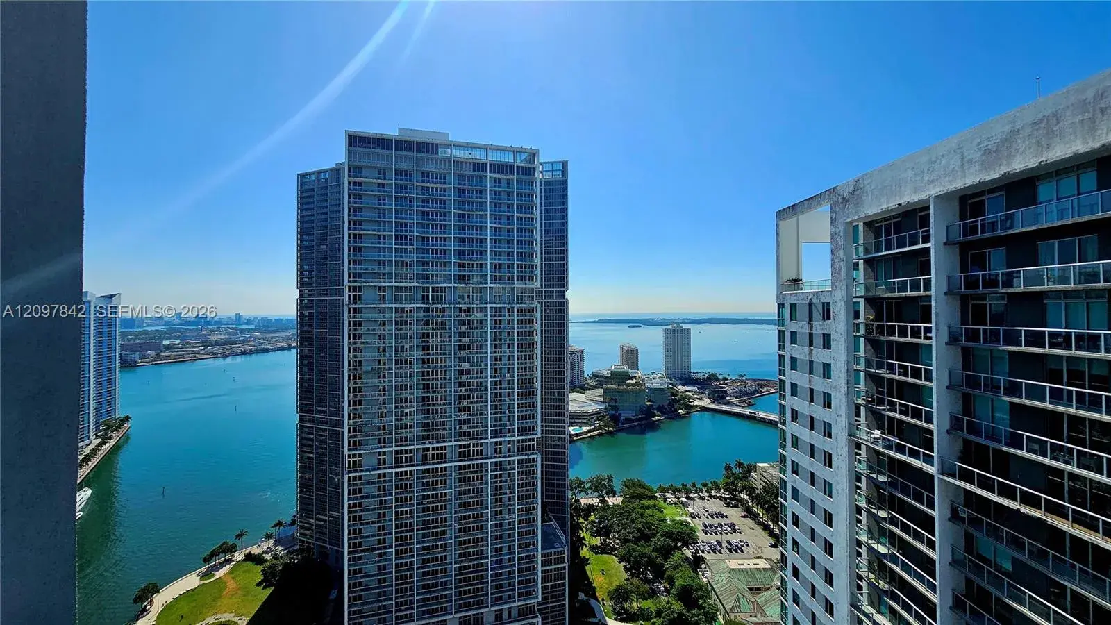 77 SE 5th Street # 4014, Miami FL 33131