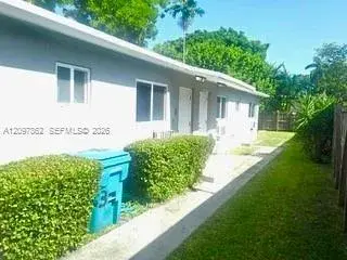 1283 NE 109th St, Miami FL 33161
