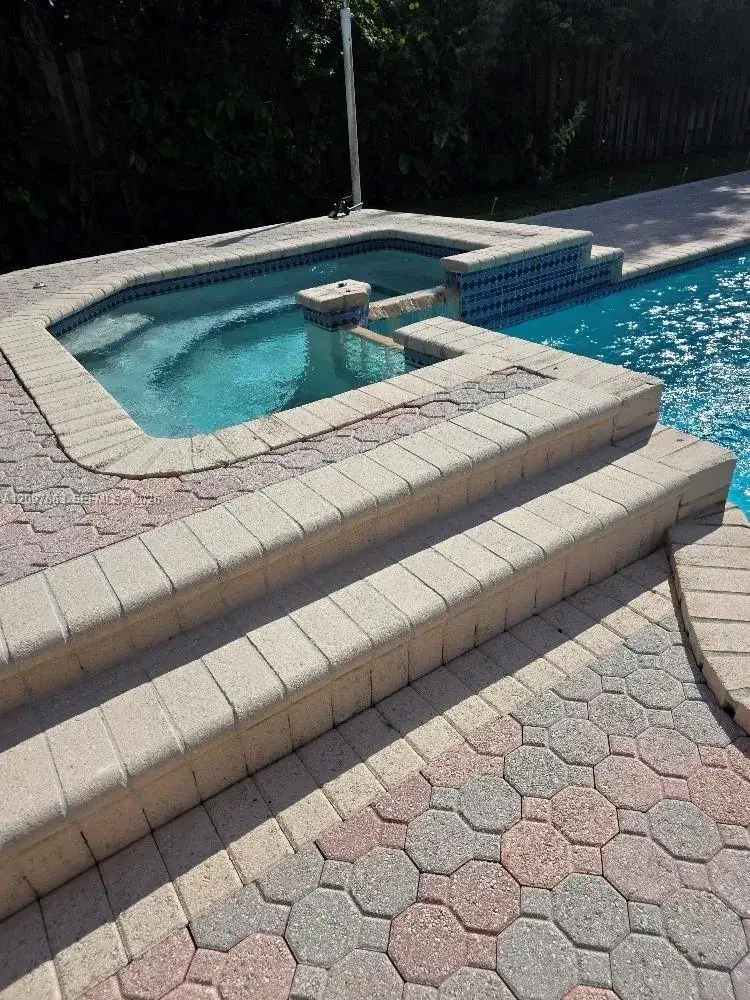 15532 SW 112th Ter, Miami FL 33196 photo 3