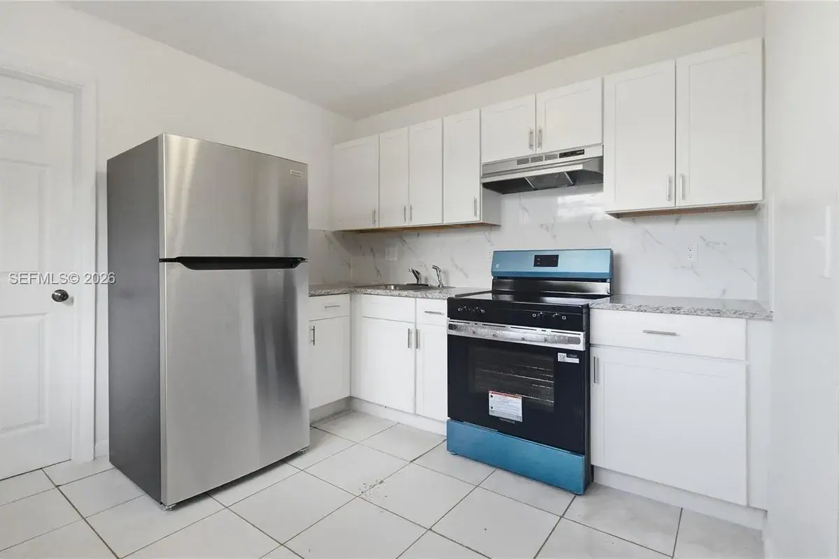 2711 SW 8th St # 3, Fort Lauderdale FL 33312