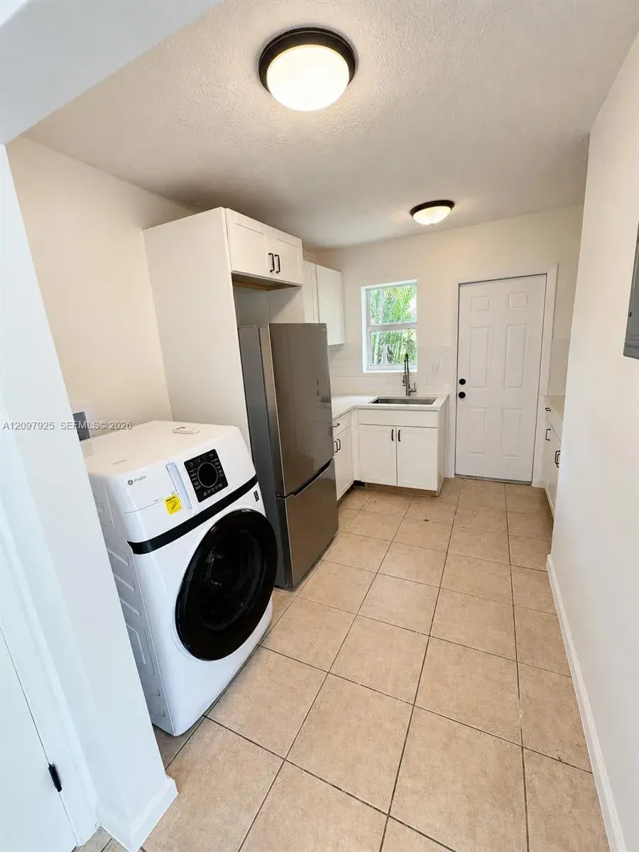 1521 NW 5th Ave, Fort Lauderdale FL 33311