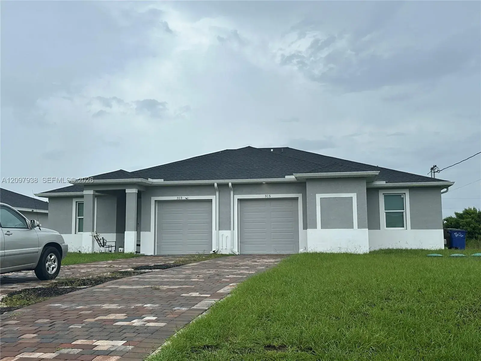 3 bedroom 2 bath Residential Lease for rent at 315 Piedmont St # 315, Fort Myers FL 33974