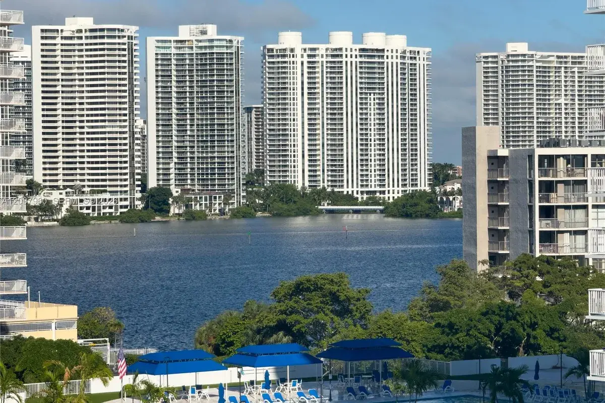 230 174th St # 911, Sunny Isles Beach FL 33160