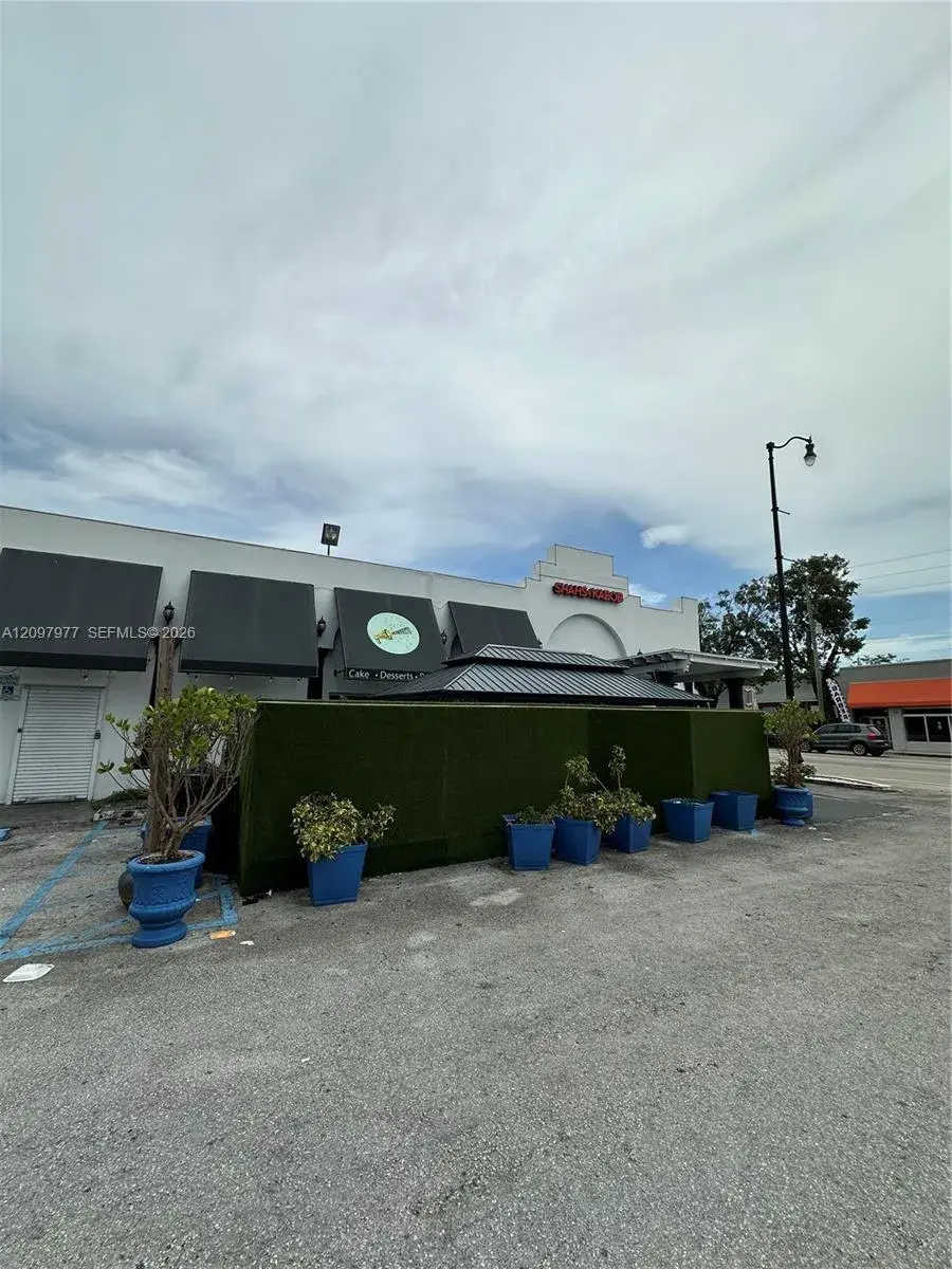 197 NW 36th St, Miami FL 33127