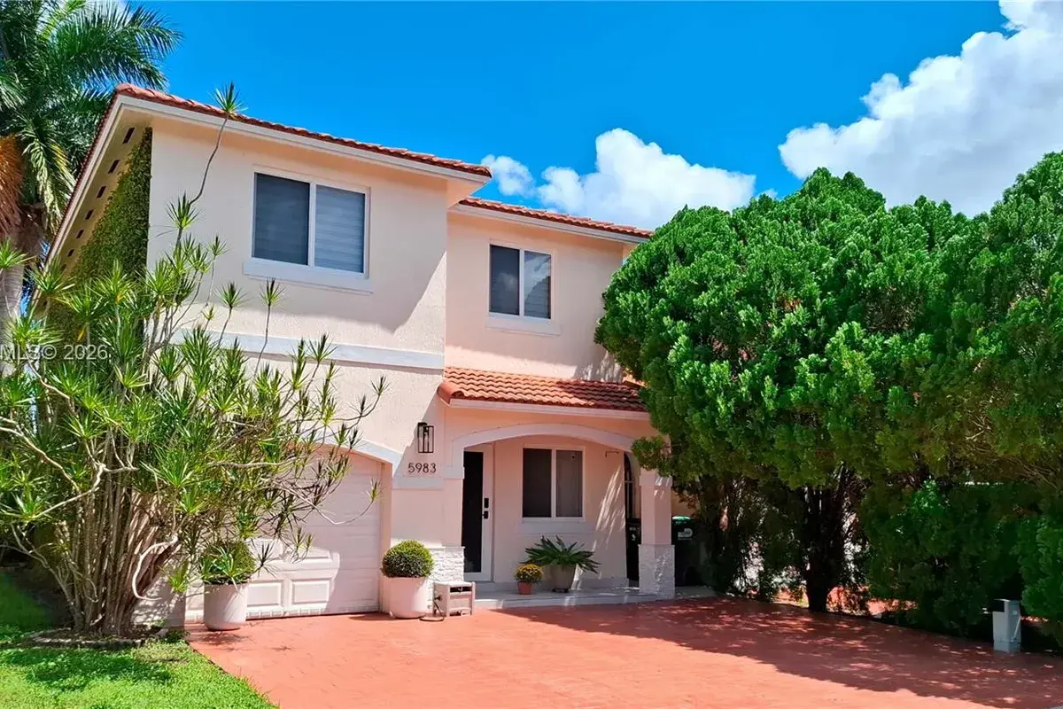 5983 SW 162nd Pl, Miami FL 33193
