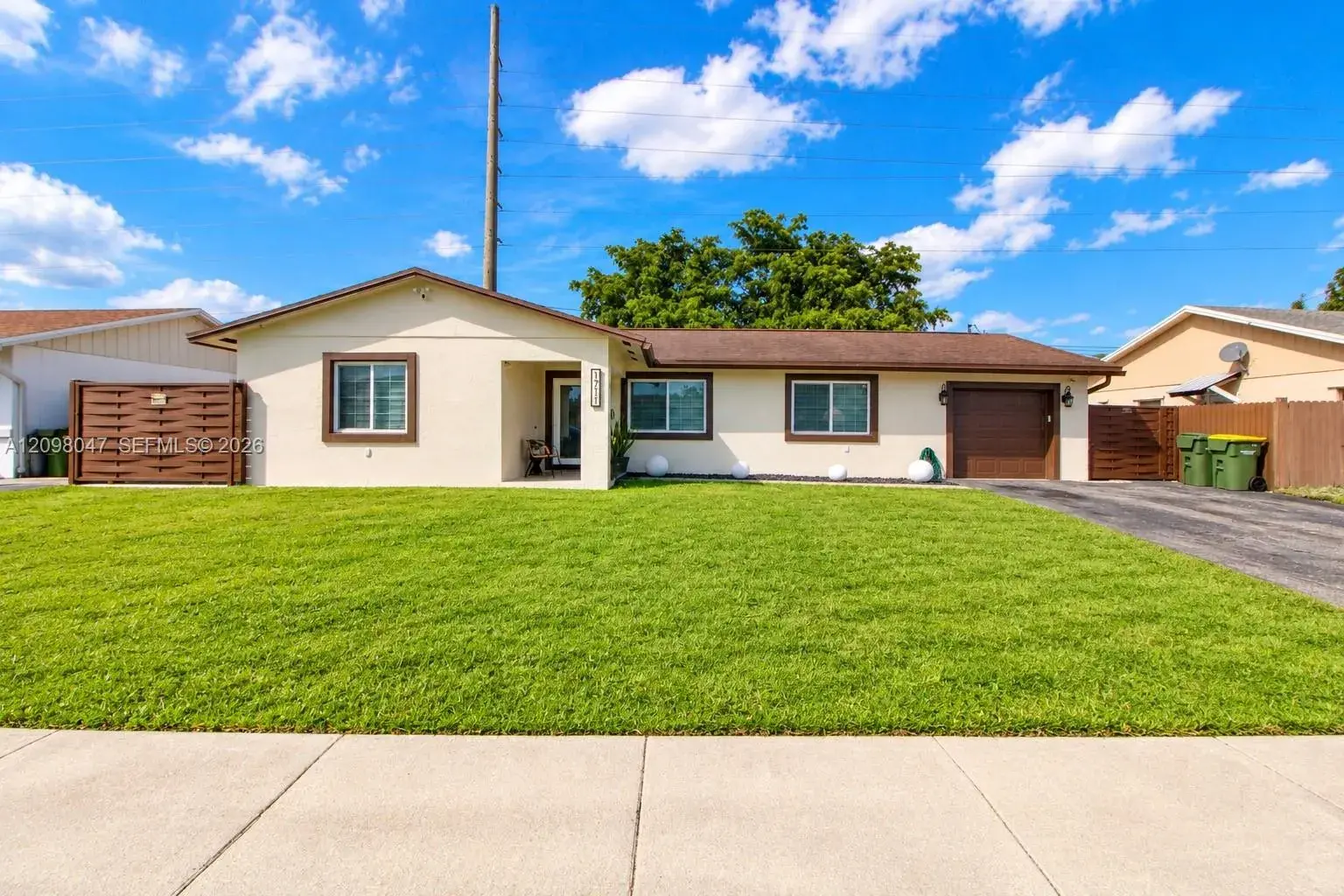 1711 N Anhinga Ln, Homestead FL 33035