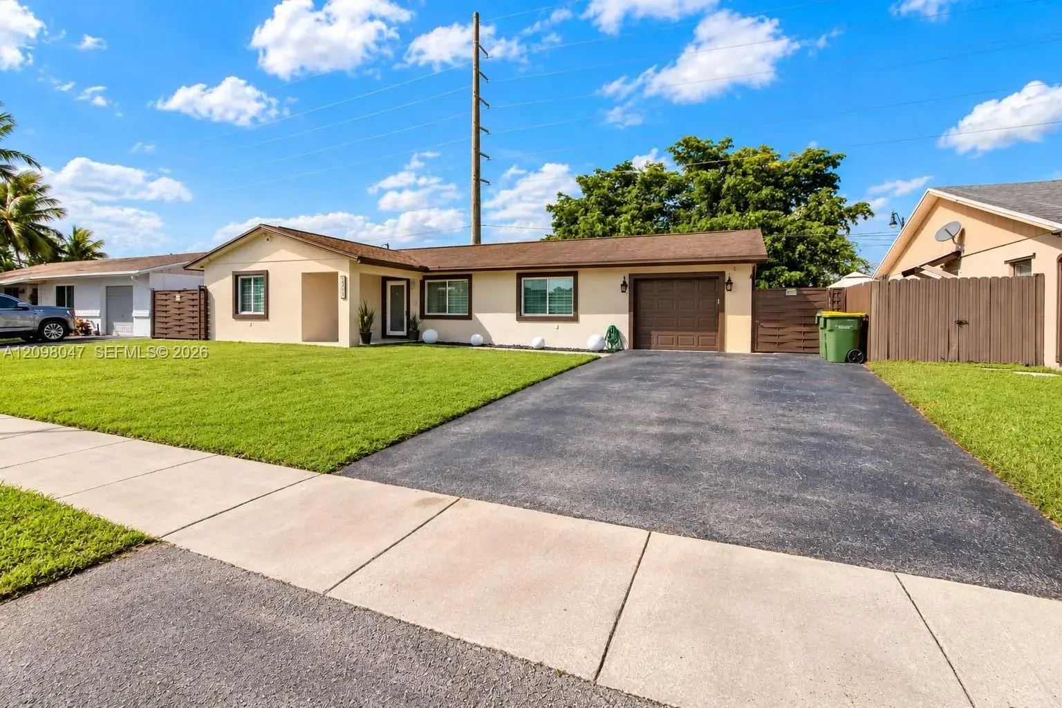 1711 N Anhinga Ln, Homestead FL 33035