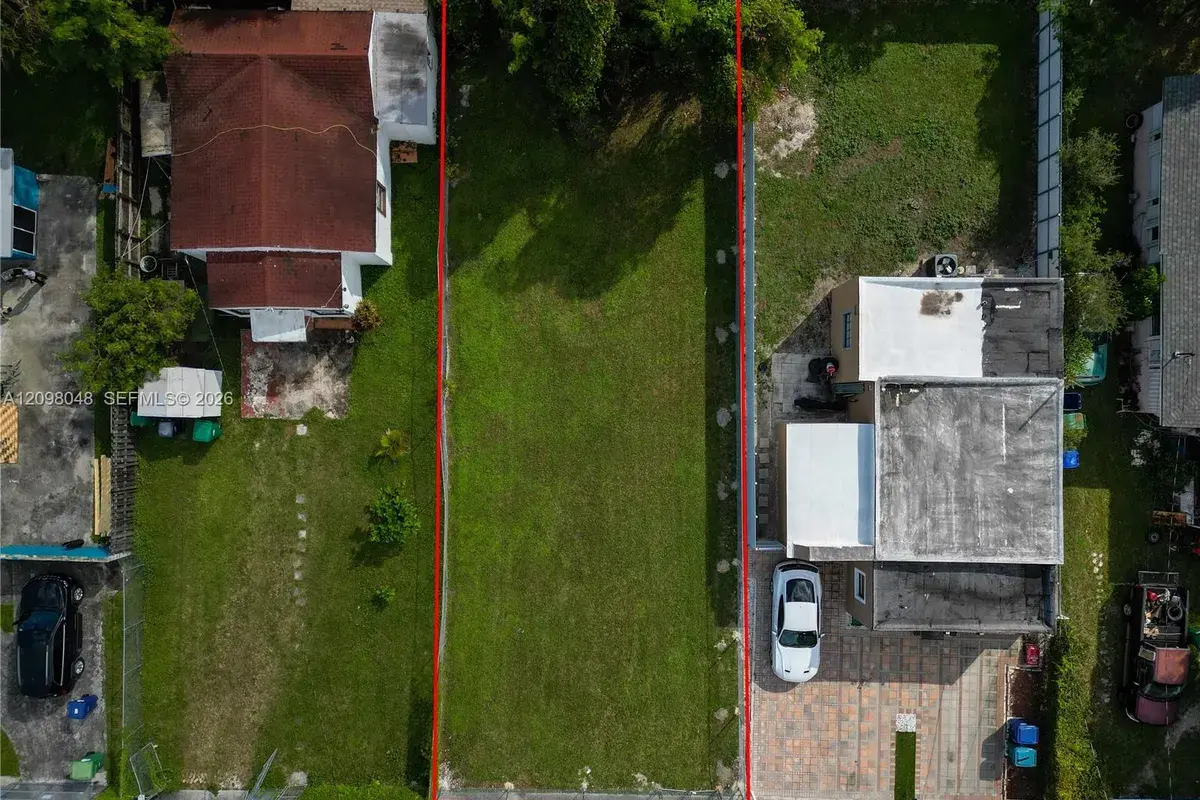 2368 NW 55th St, Miami FL 33142