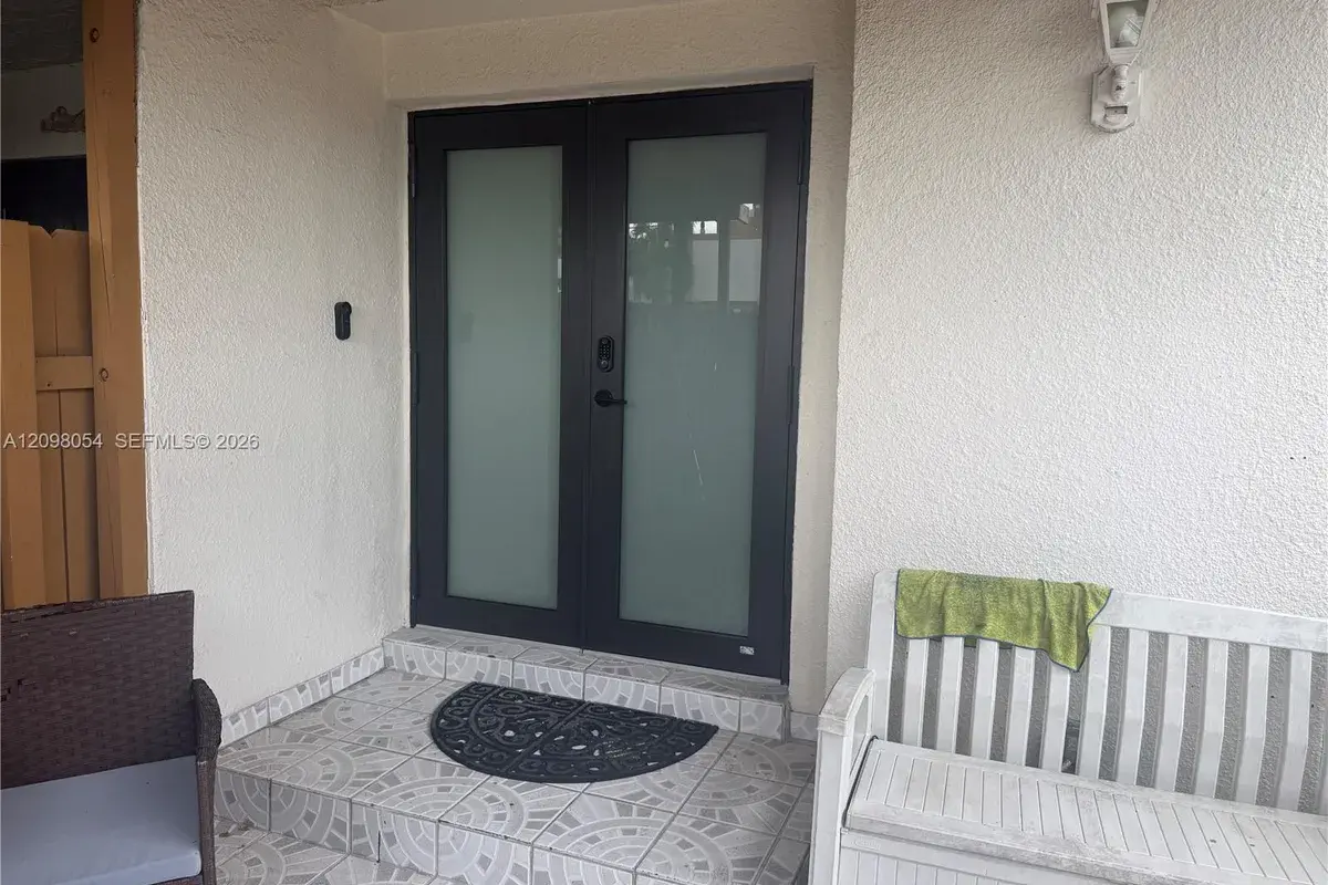 13185 SW 9th Ln, Miami FL 33184