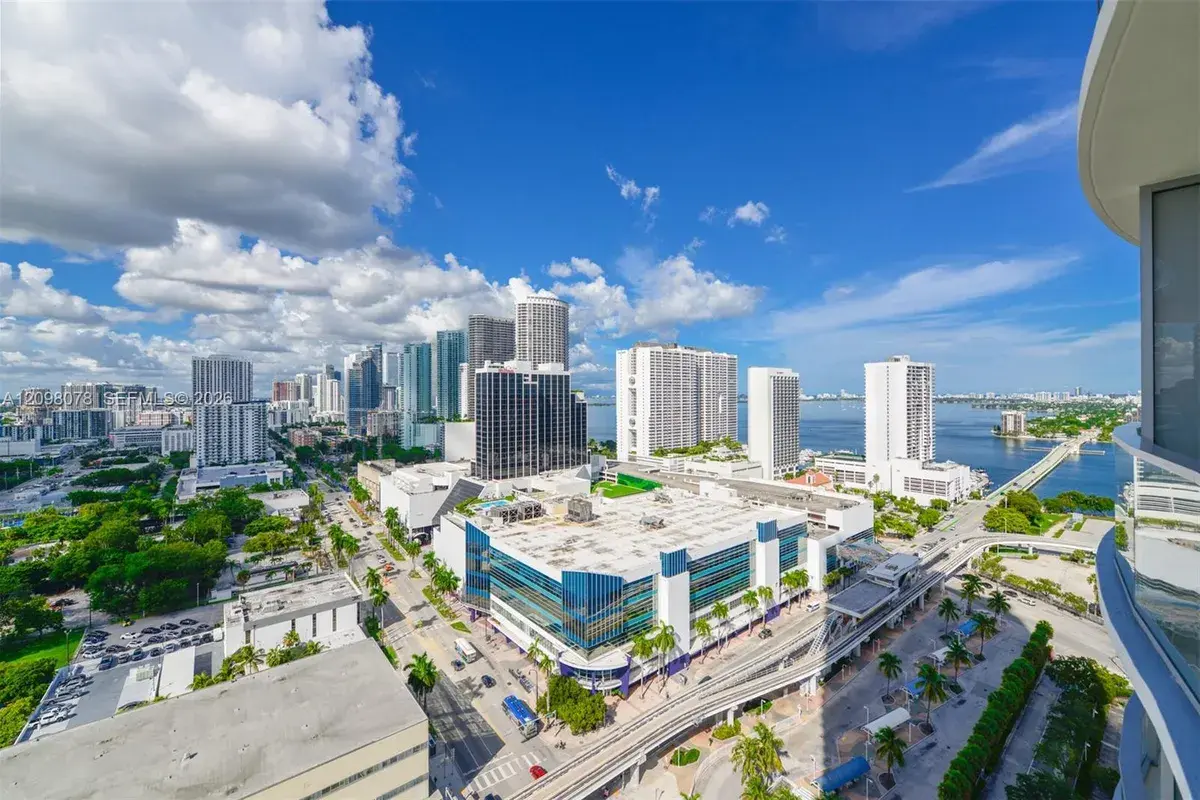 1400 Biscayne Blvd # 2207, Miami FL 33132