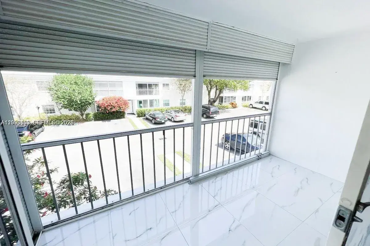 6395 Bay Club Dr # 4, Fort Lauderdale FL 33308