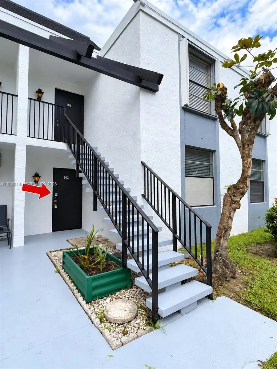 7341 NW 18th St # 102, Margate FL 33063