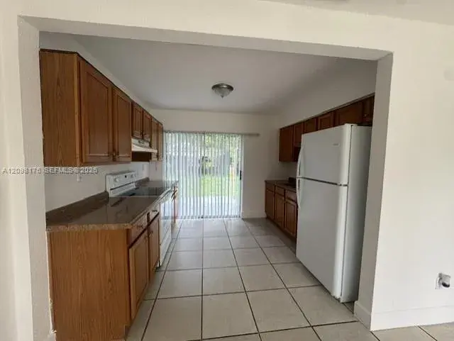 6437 SW 22nd St, Miramar FL 33023