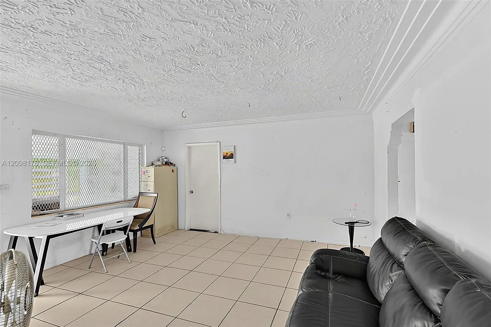 2525 NW 50th St, Miami FL 33142