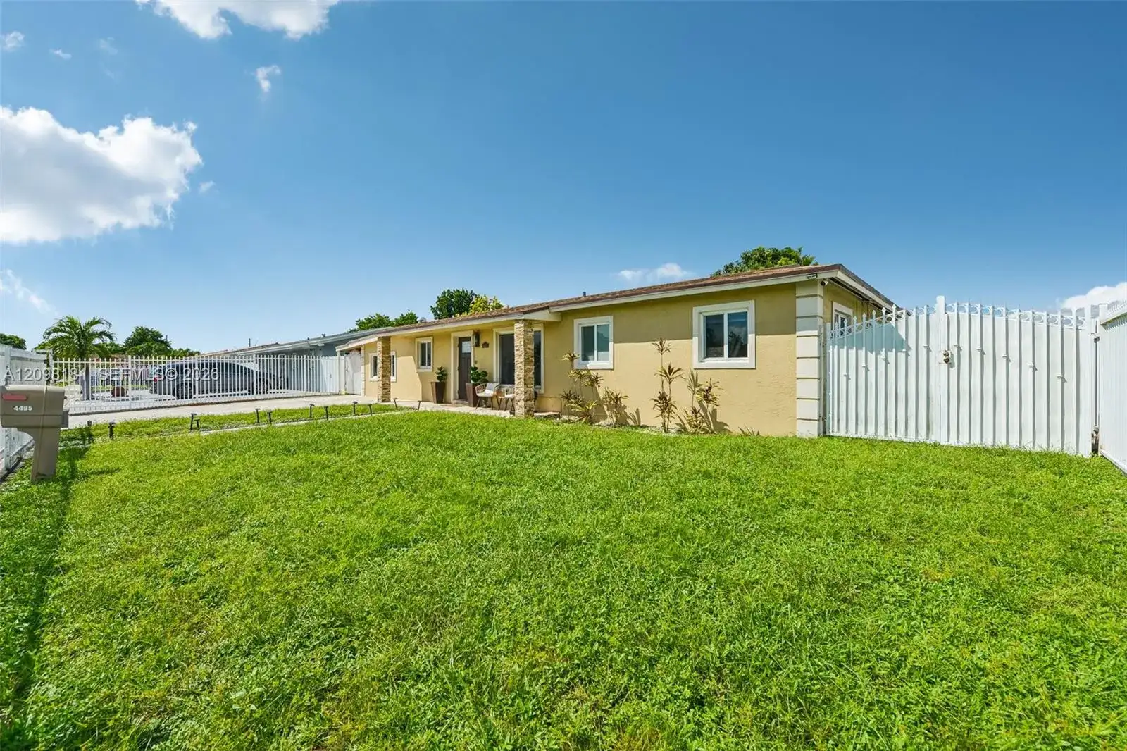 4495 NW 202nd St, Miami Gardens FL 33055 photo 2