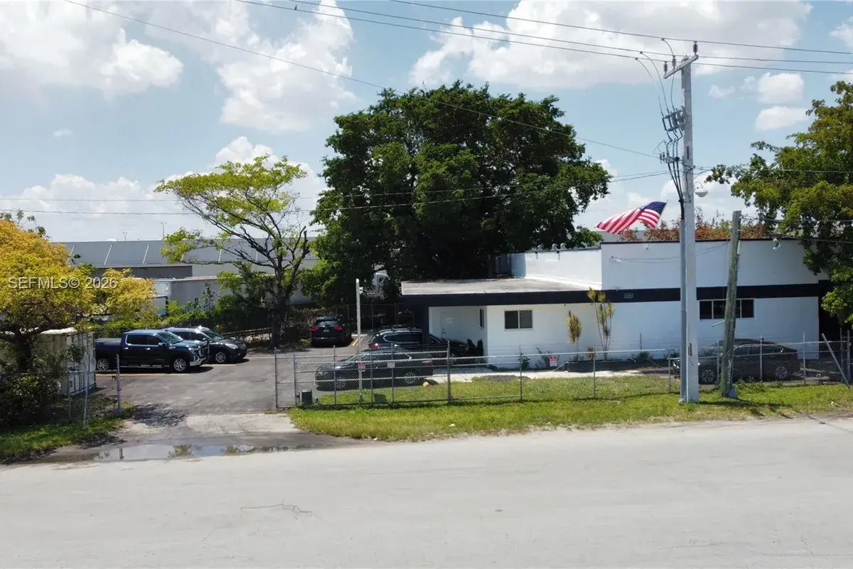 6500 NW 35th Ave, Miami FL 33147