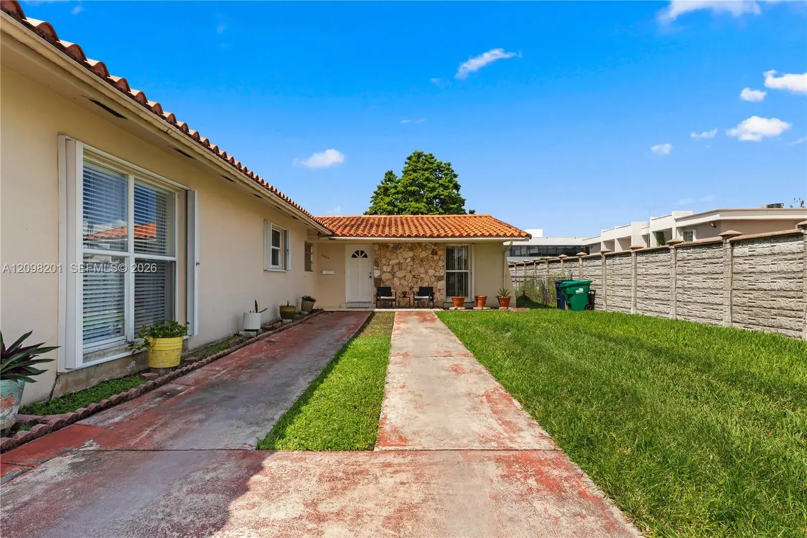 2450 SW 90th Ave, Miami FL 33165