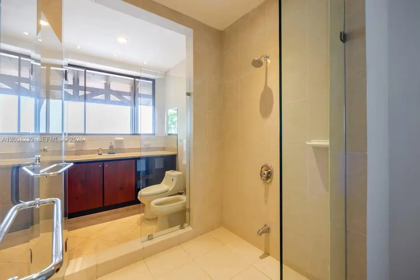 302 Tambor Hills, FL 33001