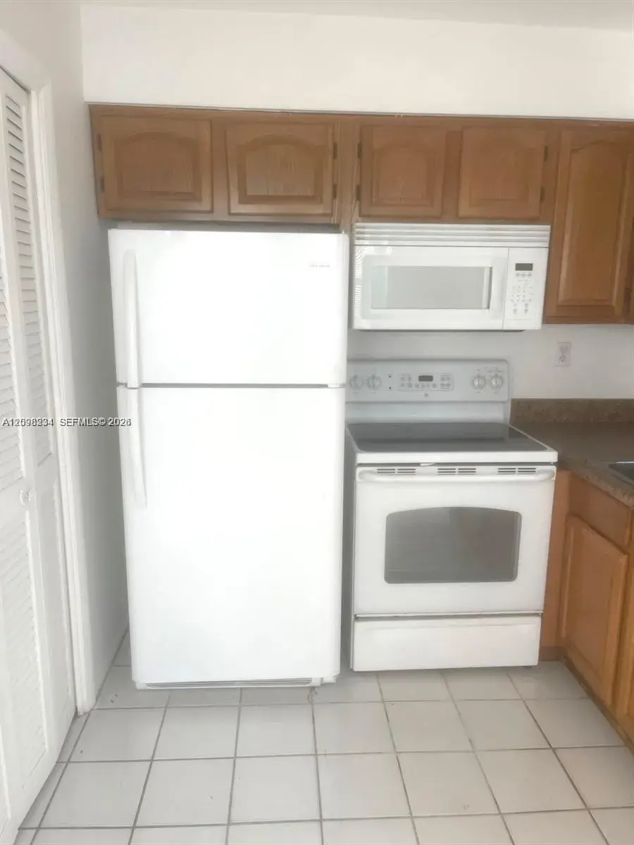 2200 Taylor St # 106, Hollywood FL 33020