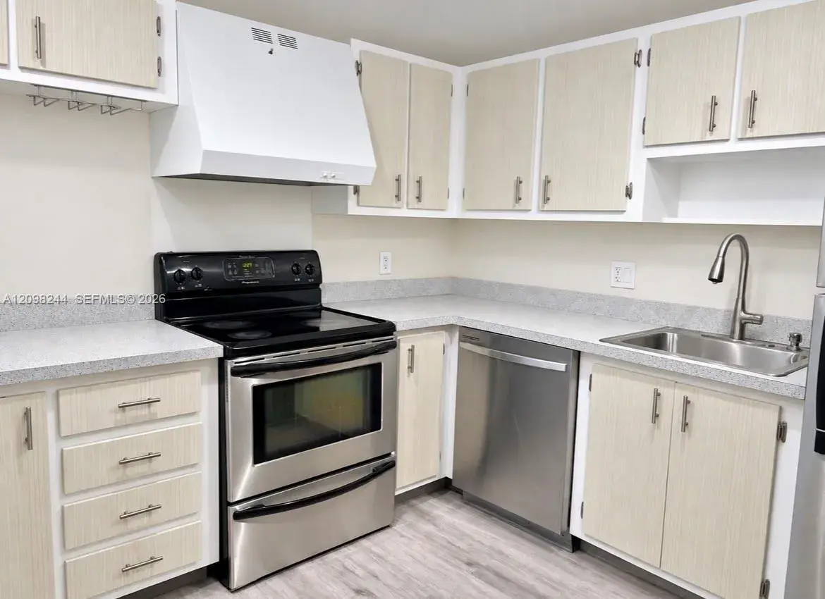 2851 NE 183rd St # 2110E, Aventura FL 33160