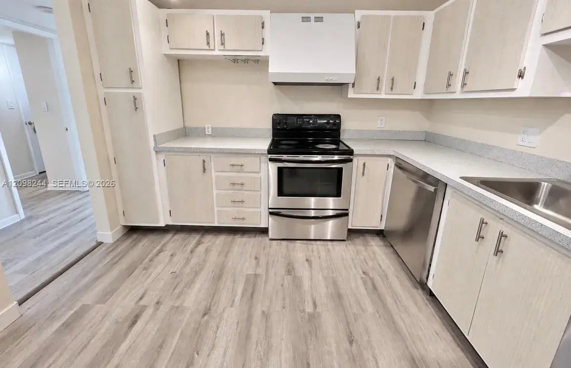 2851 NE 183rd St # 2110E, Aventura FL 33160