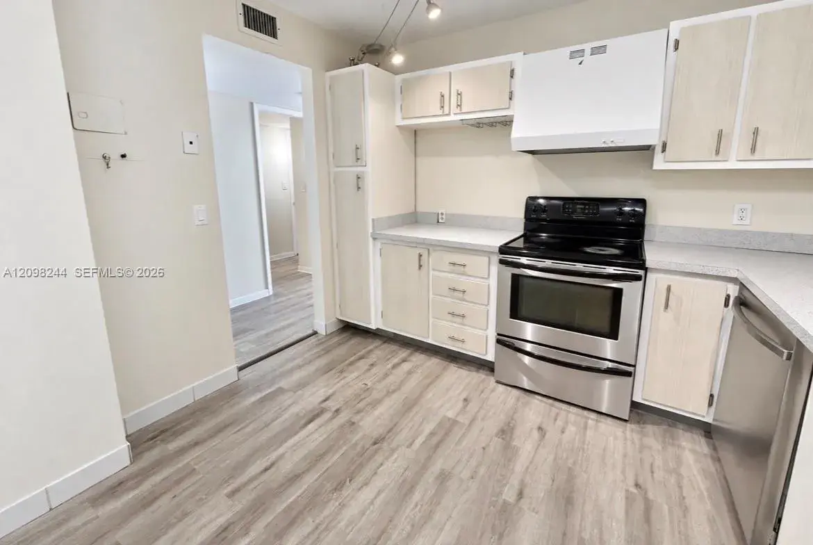 2851 NE 183rd St # 2110E, Aventura FL 33160