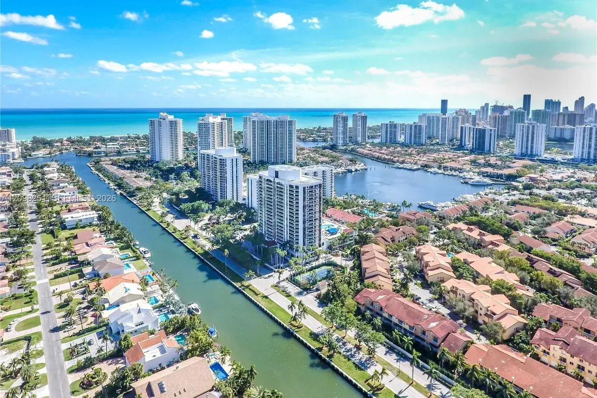 3610 Yacht Club Dr # 410, Aventura FL 33180