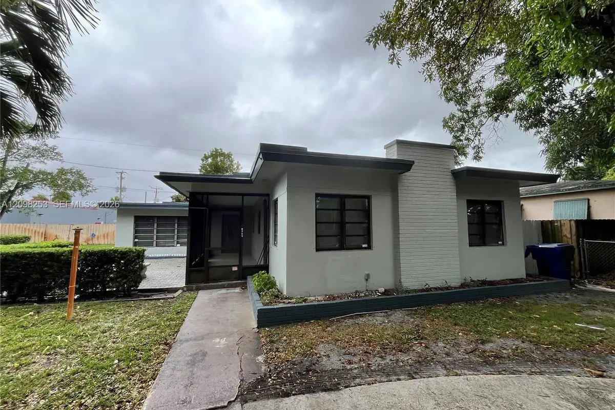 1608 S 19th Ave, Hollywood FL 33020