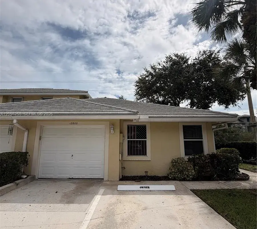 12802 Woodmill Dr, Palm Beach Gardens FL 33418