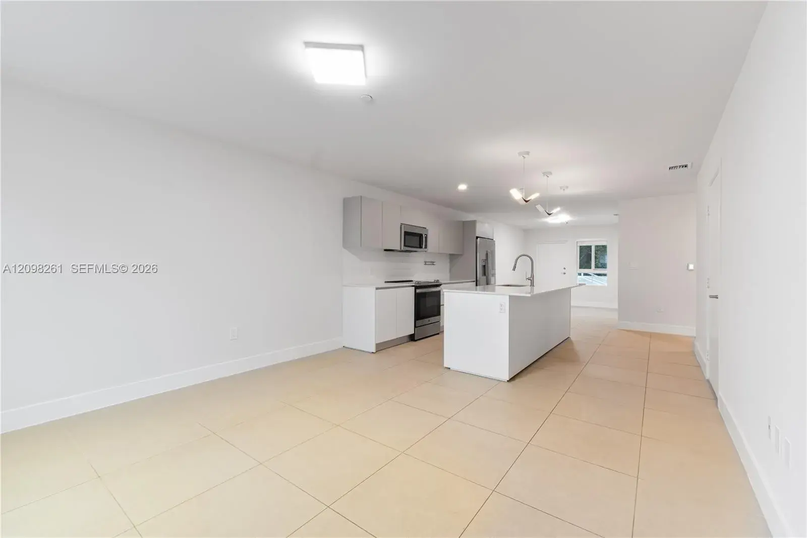 2555 NE 193rd St # 2102, Miami FL 33180