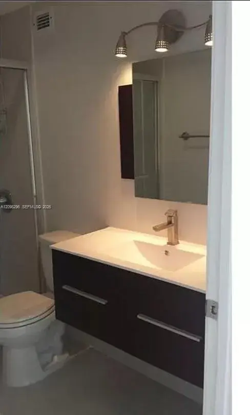 400 Kings Point Dr # 1004, Sunny Isles Beach FL 33160