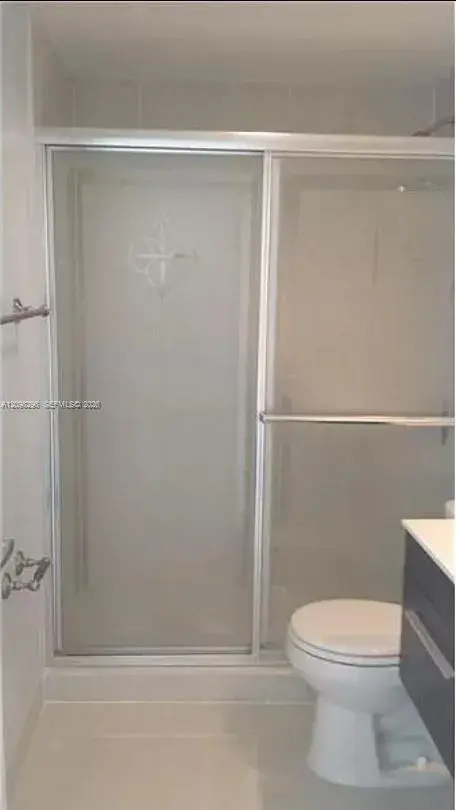 400 Kings Point Dr # 1004, Sunny Isles Beach FL 33160