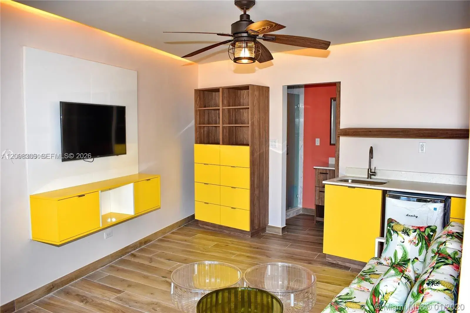 5055 Collins Ave, Miami Beach FL 33140