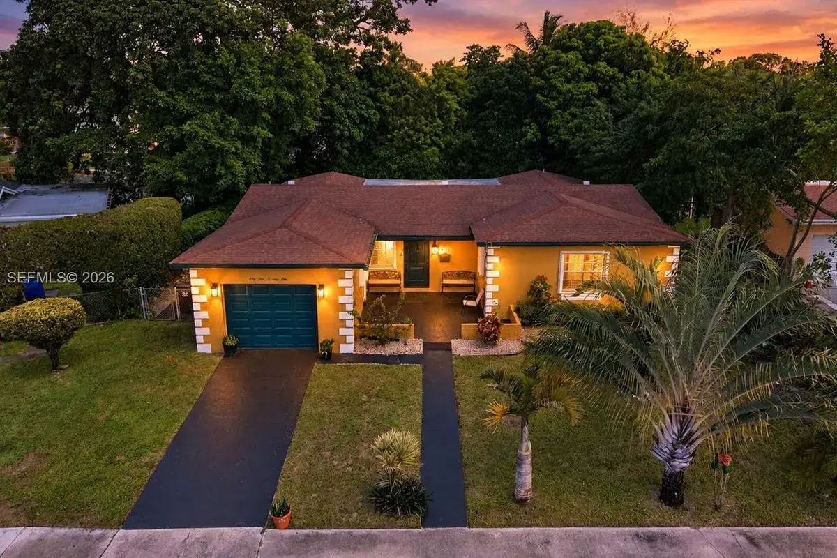 6571 SW 7th Ct, North Lauderdale FL 33068