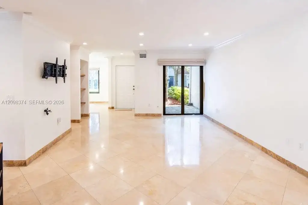 13153 SW 95th Ave, Miami FL 33176 photo 2