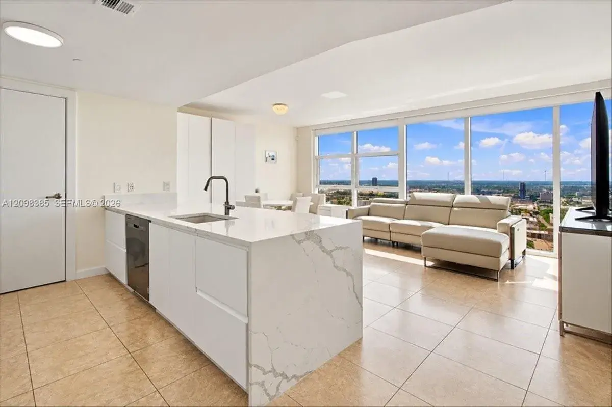 1830 S Ocean Dr # 3607, Hallandale Beach FL 33009
