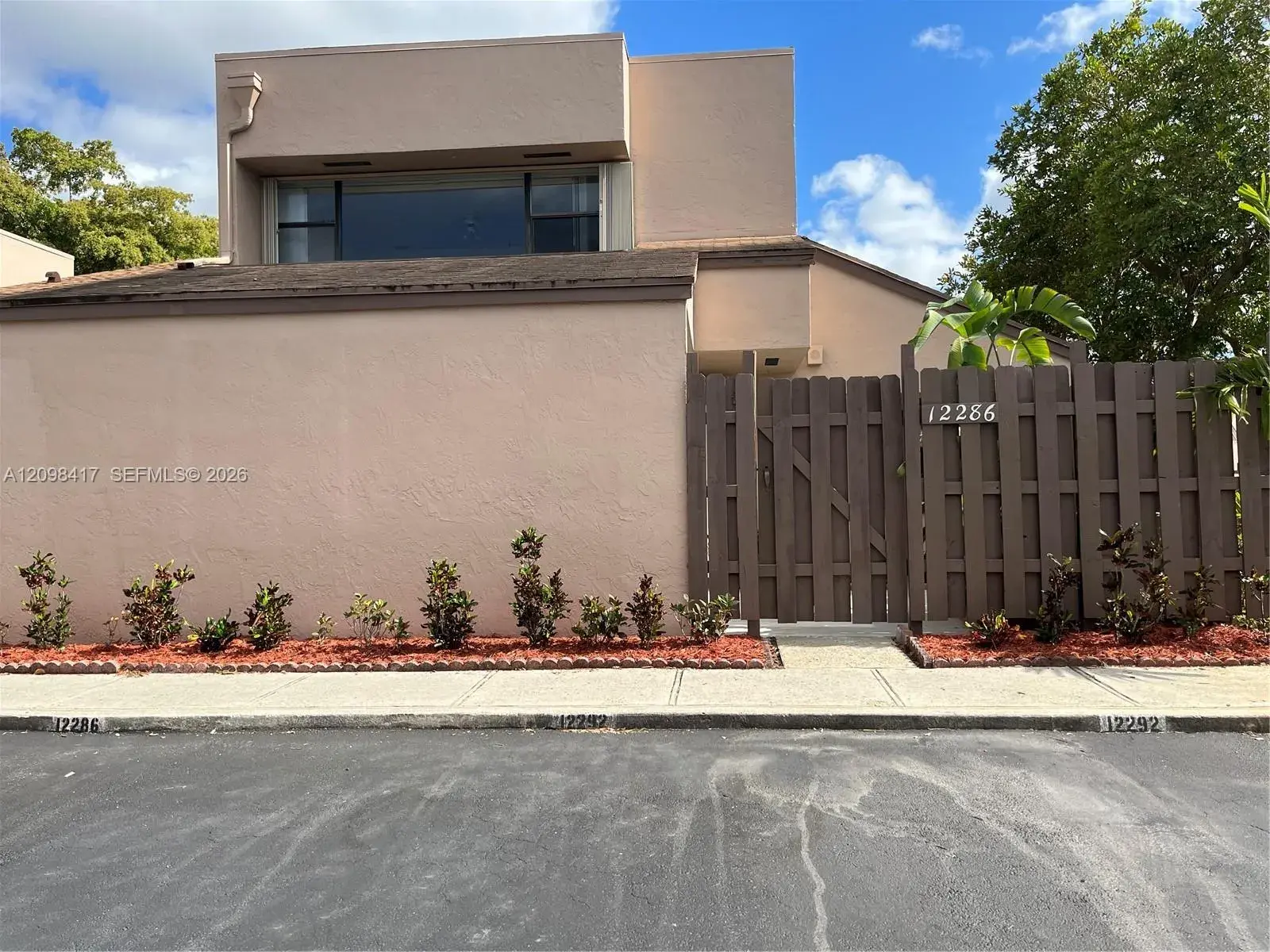 12286 NW 13th Ct, Pembroke Pines FL 33026