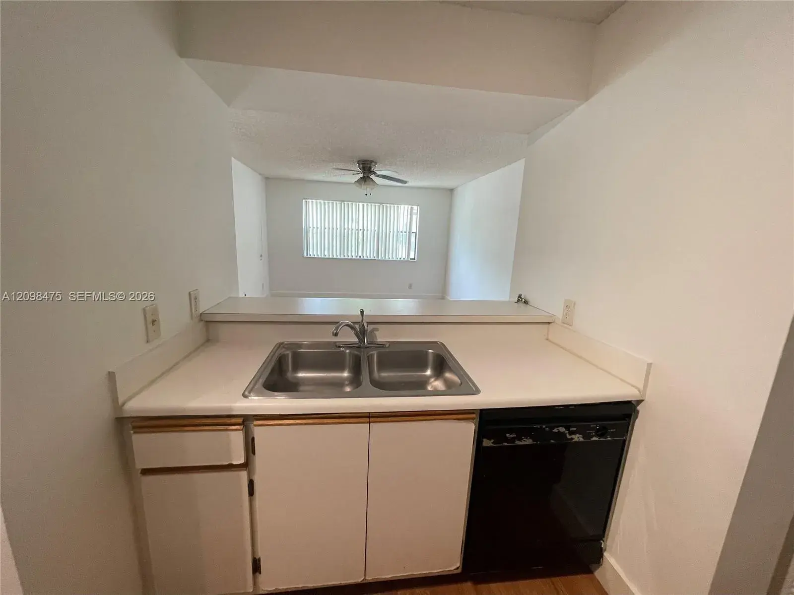 520 S Park Rd # 12, Hollywood FL 33021