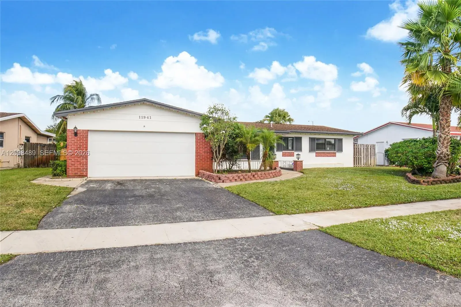 11941 NW 23rd St, Pembroke Pines FL 33026