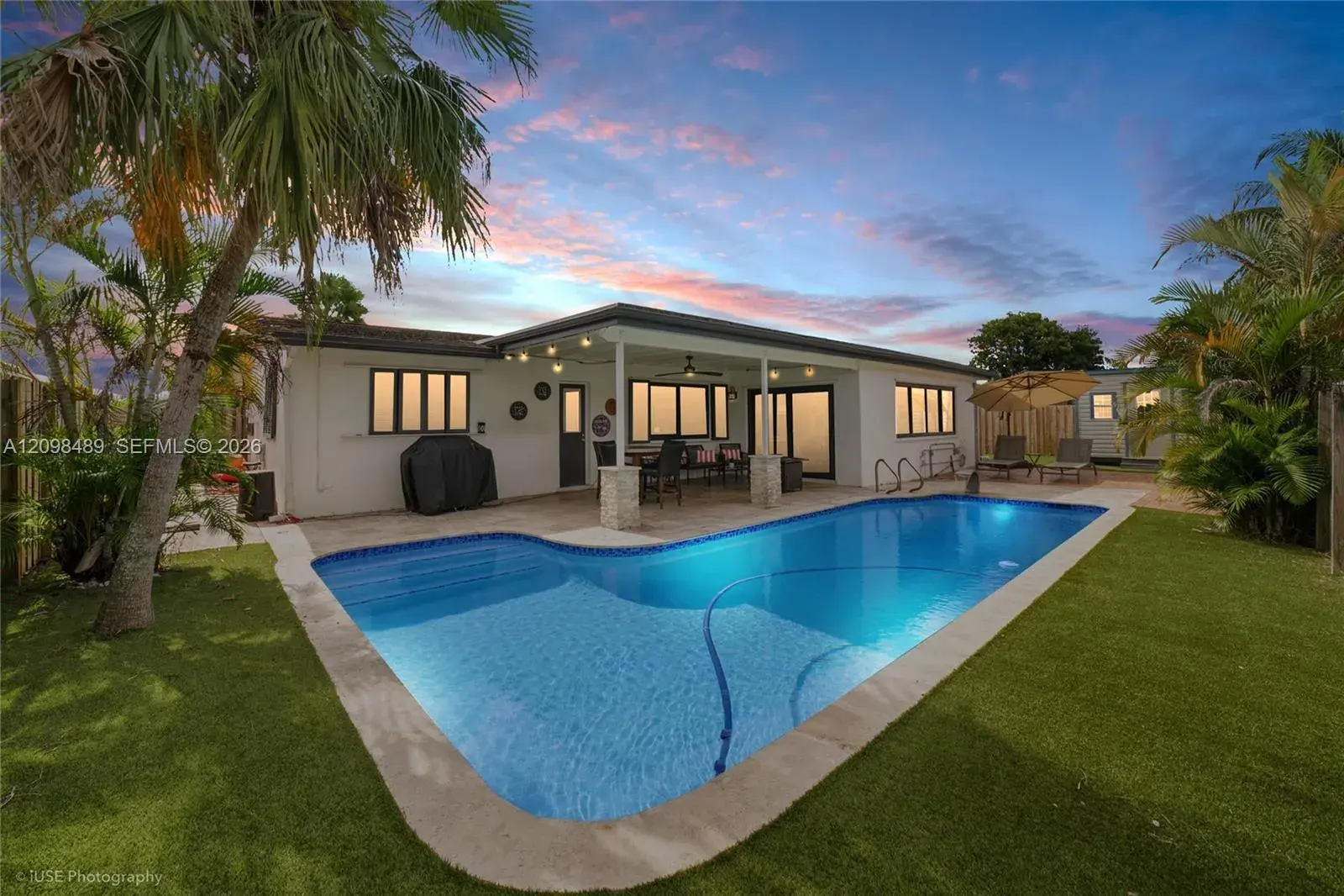 11941 NW 23rd St, Pembroke Pines FL 33026
